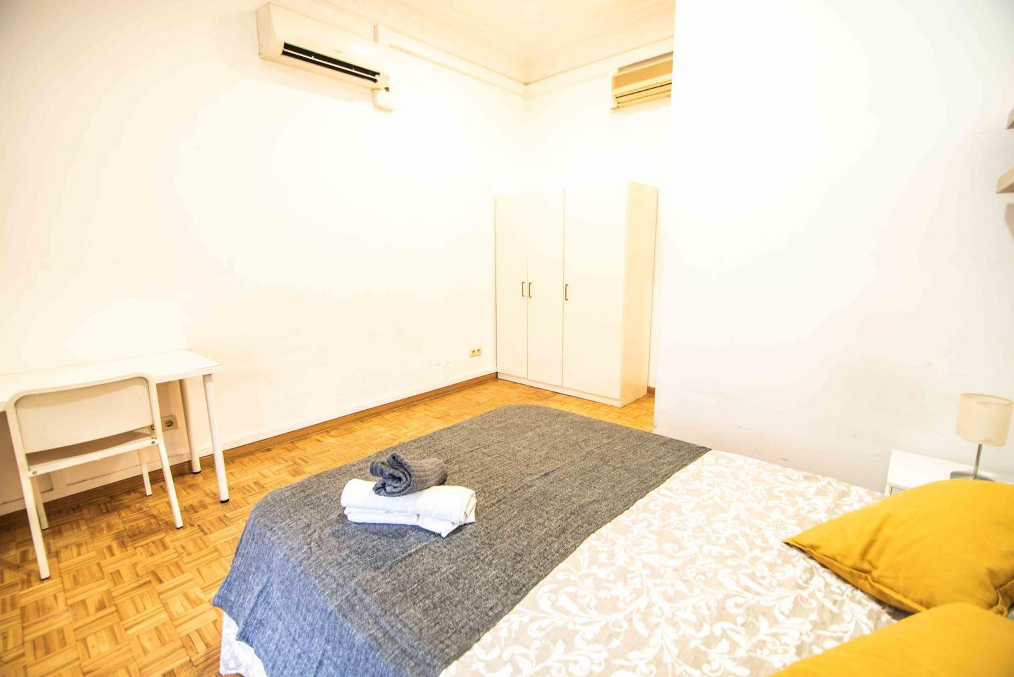 Balmes Private Rooms - Barcelona — Photos 1